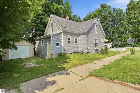 Tiny photo for 901 Ernst Street, Cadillac, MI 49601 (MLS # 1948371)
