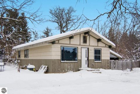 Photo of 877 Parsons Road, Traverse City, MI 49686 (MLS # 1943070)