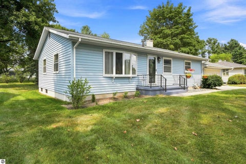 Tiny photo for 714 Sunset Lane, Cadillac, MI 49601 (MLS # 1949301)