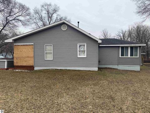 Tiny photo for 6329 N Lumberjack Road, Riverdale, MI 48877 (MLS # 1942730)