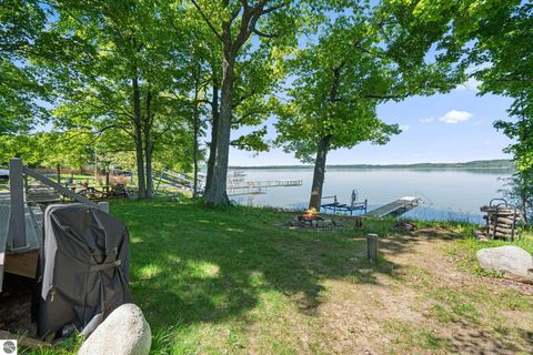Tiny photo for 8440 S Lakeview Road, Traverse City, MI 49684 (MLS # 1946151)