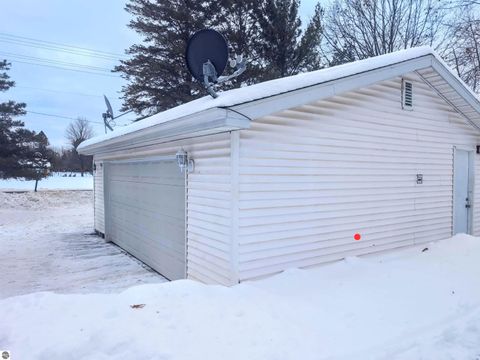 Tiny photo for 11990 E Pickard Road, Mt Pleasant, MI 48858 (MLS # 1941187)
