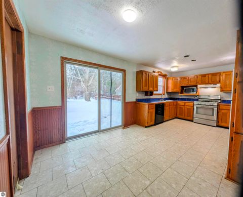Tiny photo for 11990 E Pickard Road, Mt Pleasant, MI 48858 (MLS # 1941187)