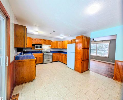 Tiny photo for 11990 E Pickard Road, Mt Pleasant, MI 48858 (MLS # 1941187)