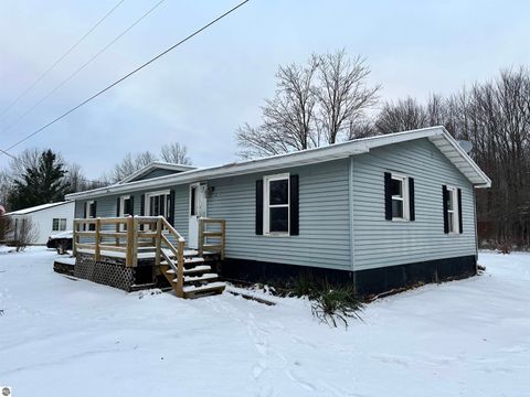 Tiny photo for 4564 W Bawkey Road, Farwell, MI 48622 (MLS # 1941646)