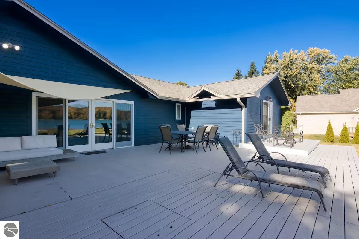553 S Lake Shore Dr, Lake Leelanau, MI, 49653, USA, 4 Bedrooms Bedrooms, ,3 BathroomsBathrooms,Residential,Active,553 S Lake Shore Dr,1946402