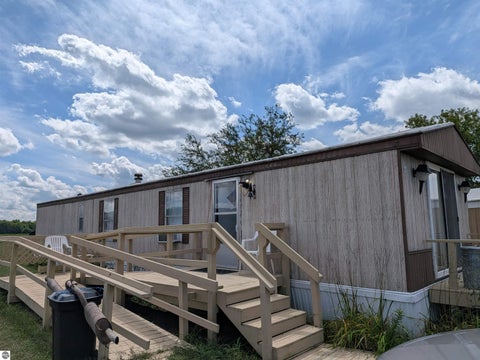 Tiny photo for 3033 S Coldwater Road, Mt Pleasant, MI 48858 (MLS # 1950577)