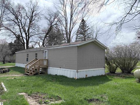 Tiny photo for 6542 N Geneva Road, Coleman, MI 48618 (MLS # 1944010)