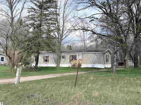 Tiny photo for 6542 N Geneva Road, Coleman, MI 48618 (MLS # 1944010)