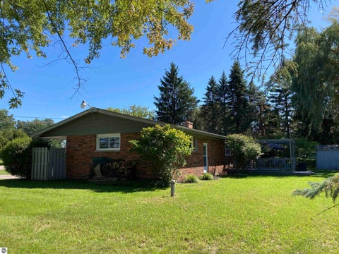 Tiny photo for 111 Minzer Court, West Branch, MI 48661 (MLS # 1950542)