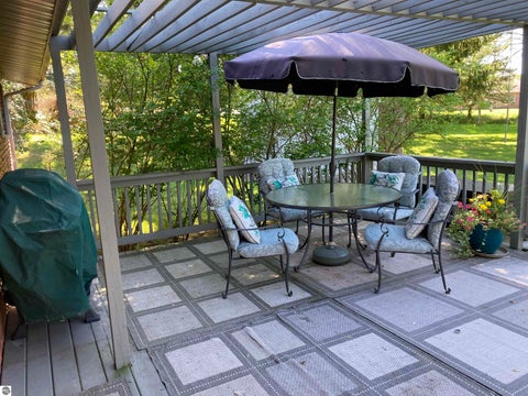 Tiny photo for 111 Minzer Court, West Branch, MI 48661 (MLS # 1950542)