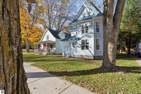 Tiny photo for 117 E Wright Avenue, Shepherd, MI 48883 (MLS # 1944236)