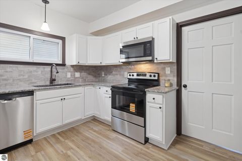 Tiny photo for 117 E Wright Avenue, Shepherd, MI 48883 (MLS # 1944236)