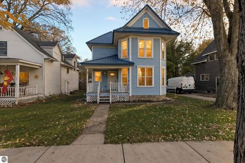 Photo of 117 E Wright Avenue, Shepherd, MI 48883 (MLS # 1944236)