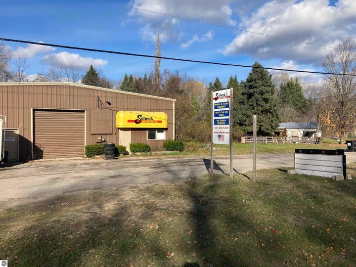 Photo 1 of 8 — 4205 E M-113, Kingsley, MI 49649