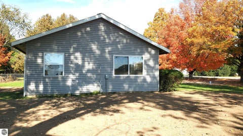 Tiny photo for 1960 S Winn Road, Mt Pleasant, MI 48858 (MLS # 1951530)