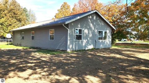Tiny photo for 1960 S Winn Road, Mt Pleasant, MI 48858 (MLS # 1951530)