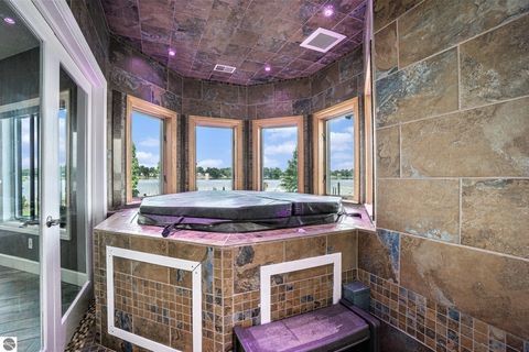 Tiny photo for 265 Lakeshore Drive, Battle Creek, MI 49015 (MLS # 1942512)