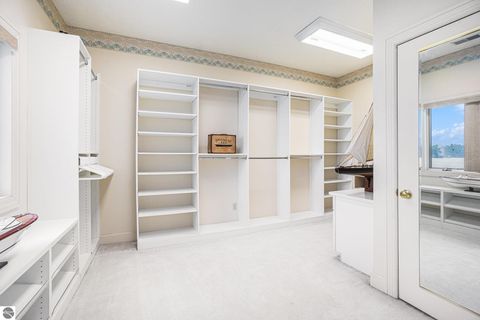 Tiny photo for 265 Lakeshore Drive, Battle Creek, MI 49015 (MLS # 1942512)