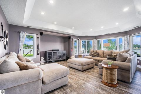 Tiny photo for 265 Lakeshore Drive, Battle Creek, MI 49015 (MLS # 1942512)