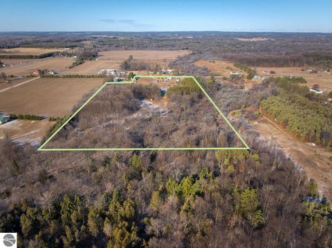 Tiny photo for 10836 30th Avenue, Evart, MI 49631 (MLS # 1942997)