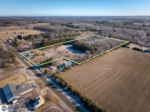 Tiny photo for 10836 30th Avenue, Evart, MI 49631 (MLS # 1942997)