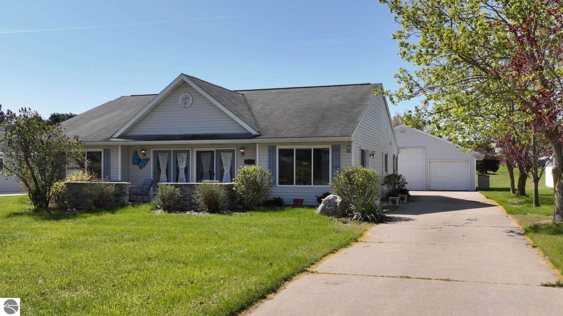 Photo 1 of 44 — 1239 Clubhouse Drive, Lake Isabella, MI 48893
