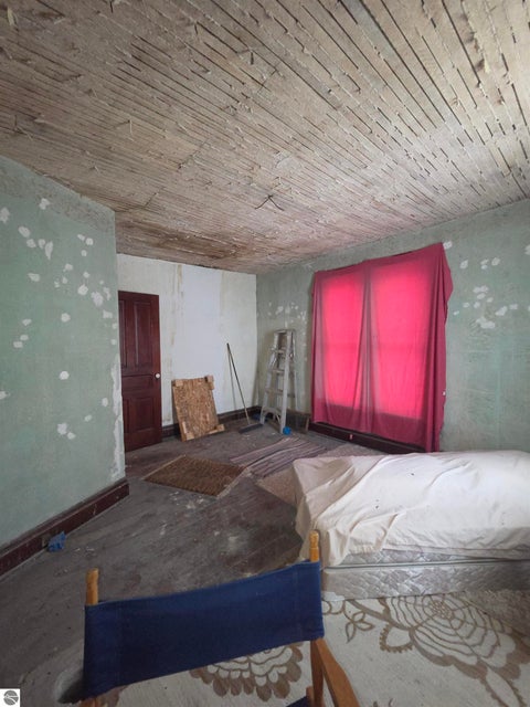 Tiny photo for 412 E Nelson ST, Cadillac, MI 49601 (MLS # 1949338)