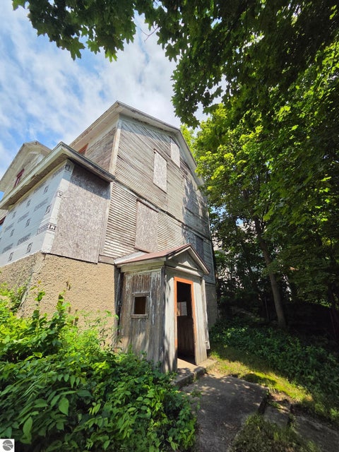 Tiny photo for 412 E Nelson ST, Cadillac, MI 49601 (MLS # 1949338)