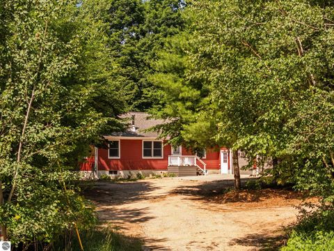Tiny photo for 3551 Donna Lane, Cadillac, MI 49601 (MLS # 1947825)
