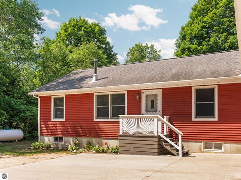 Tiny photo for 3551 Donna Lane, Cadillac, MI 49601 (MLS # 1947825)