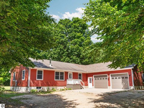 Tiny photo for 3551 Donna Lane, Cadillac, MI 49601 (MLS # 1947825)