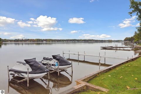 Tiny photo for 1132 Clubhouse Drive, Lake Isabella, MI 48893 (MLS # 1945145)