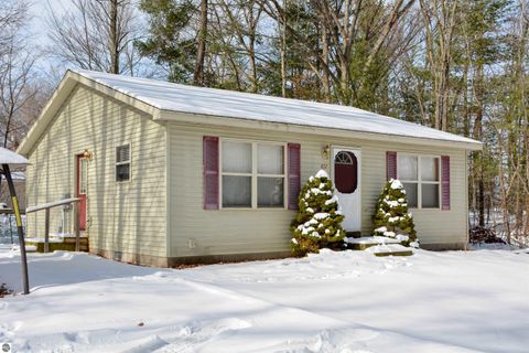 Photo of 857 Maryjo Drive, Traverse City, MI 49686 (MLS # 1943244)