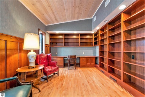 Tiny photo for 501 Michigan Avenue, Frankfort, MI 49635 (MLS # 1945300)