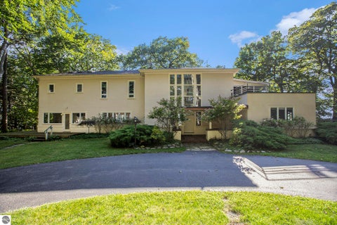Photo of 501 Michigan Avenue, Frankfort, MI 49635 (MLS # 1945300)