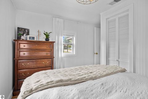 Tiny photo for 914 S Maple Street, Traverse City, MI 49684 (MLS # 1946438)