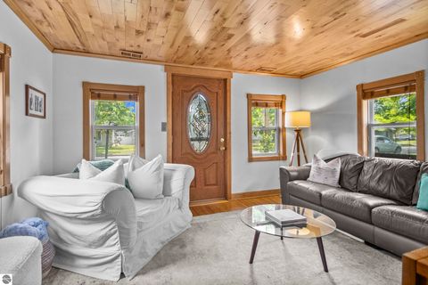 Tiny photo for 914 S Maple Street, Traverse City, MI 49684 (MLS # 1946438)