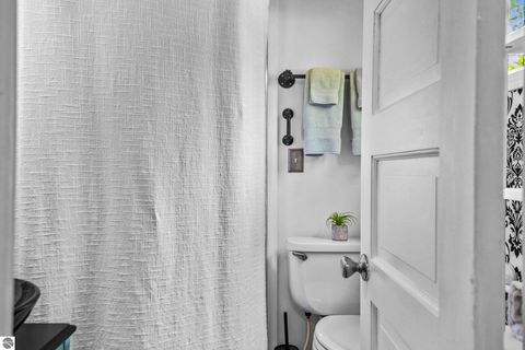 Tiny photo for 914 S Maple Street, Traverse City, MI 49684 (MLS # 1946438)