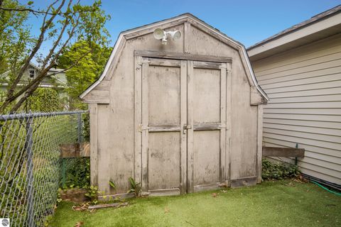 Tiny photo for 914 S Maple Street, Traverse City, MI 49684 (MLS # 1946438)