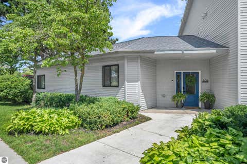 Photo of 505 Riverine Drive, Traverse City, MI 49684 (MLS # 1948963)