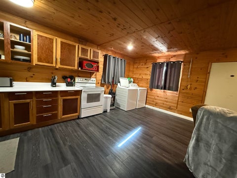 Tiny photo for 20688 Hibma Road, Tustin, MI 49688 (MLS # 1952101)