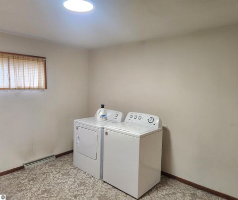 Tiny photo for 104 E Sexton Street, Breckenridge, MI 48615 (MLS # 1943207)