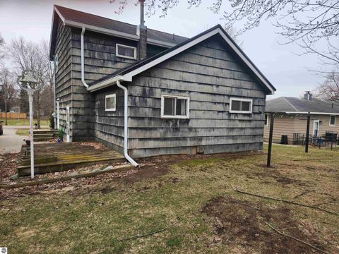 Tiny photo for 104 E Sexton Street, Breckenridge, MI 48615 (MLS # 1943207)