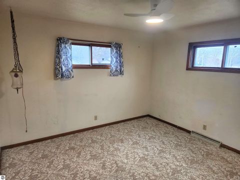 Tiny photo for 104 E Sexton Street, Breckenridge, MI 48615 (MLS # 1943207)