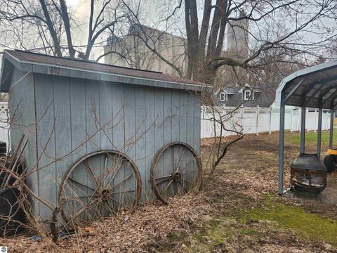 Tiny photo for 104 E Sexton Street, Breckenridge, MI 48615 (MLS # 1943207)