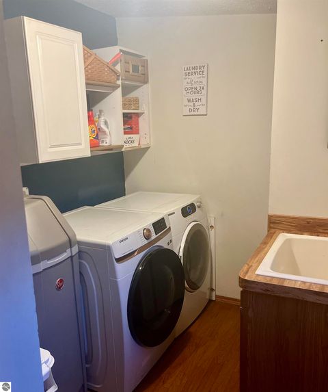 Tiny photo for 3949 S Alamando Road, St Louis, MI 48880 (MLS # 1943128)