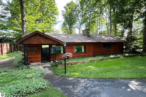 2685 TONAWANDA LAKE RD, GRAWN, MI 49637 - Image 5ddd8bbbfec5ec4ae95cd06679f75aa1/1429089613