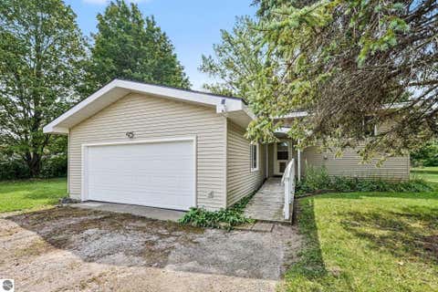 Photo of 5431 Brentwood Street, Grawn, MI 49637 (MLS # 1949367)