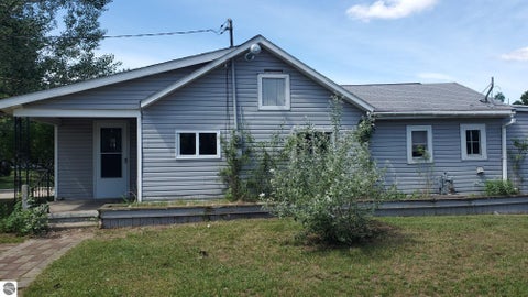 Tiny photo for 659 Prairie Street, Clare, MI 48617 (MLS # 1946954)